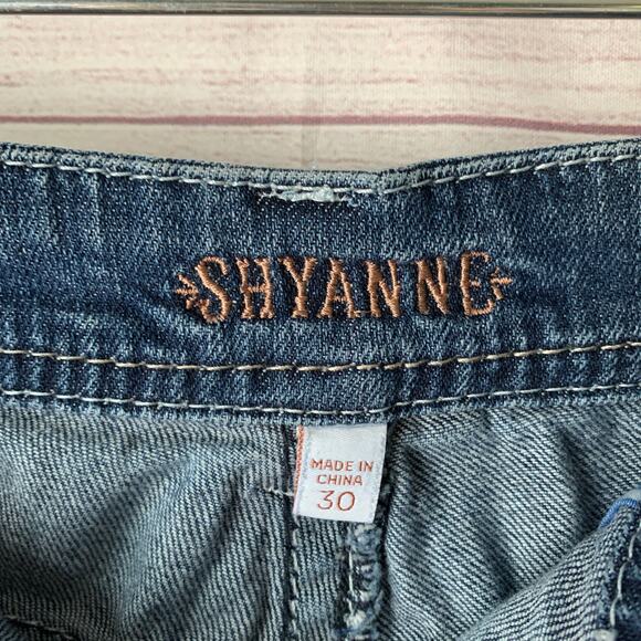 Shyanne Distressed Denim Jean Shorts Cutoffs Embroidered Jewel Detail Size 30 - Picture 8 of 16